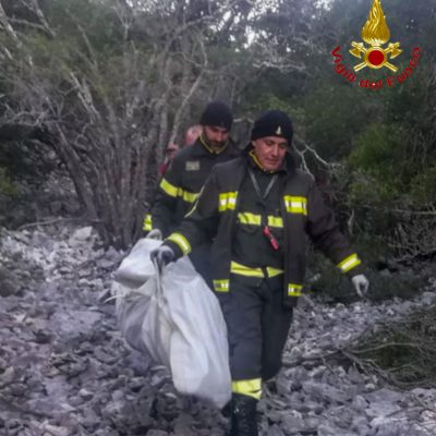 Il recupero del corpo di Claudio Aresu
