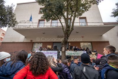 Protesta studentesca al Liceo Satta di Nuoro (foto S.Novellu)