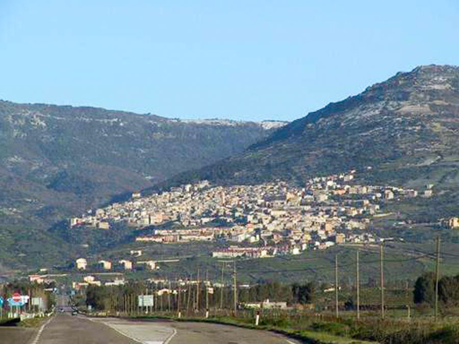 La denuncia dell’ASCE Sardegna: “A Bolotana famiglia Rom nel mirino dei teppisti”