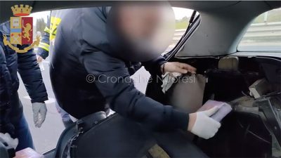 La cocaina scoperta nell'auto del nuorese