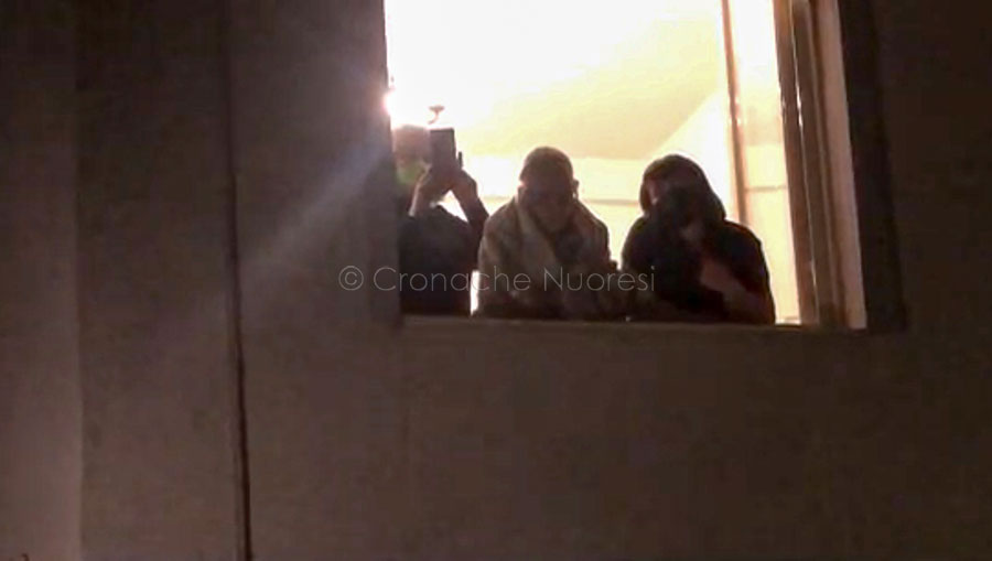 Nuoro. L’ultracentenaria Sara Cara Moncelsi festeggiata con una serenata molto speciale – VIDEO