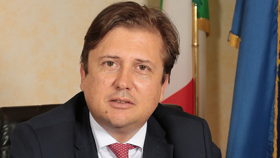Sileri: “Entro 2022 quasi tutti gli italiani incontreranno la Omicron”