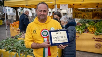 Alessandro Melis, titolare del Miglior banco d'Italia d Campagna Amica (foto S.Novellu)