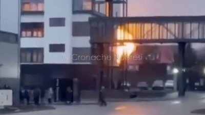 Bombardamenti nei pressi di Mariupol