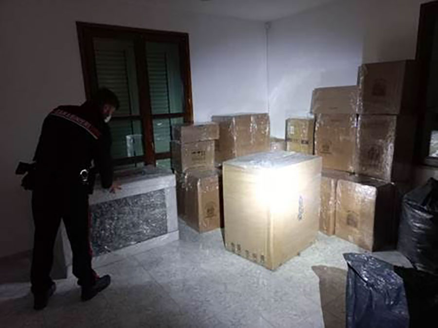 Ovodda. Avevano in casa 300 kg di marijuana: denunciati