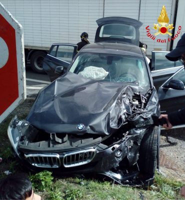 Uno dei mezzi coinvolti nell'incidente
