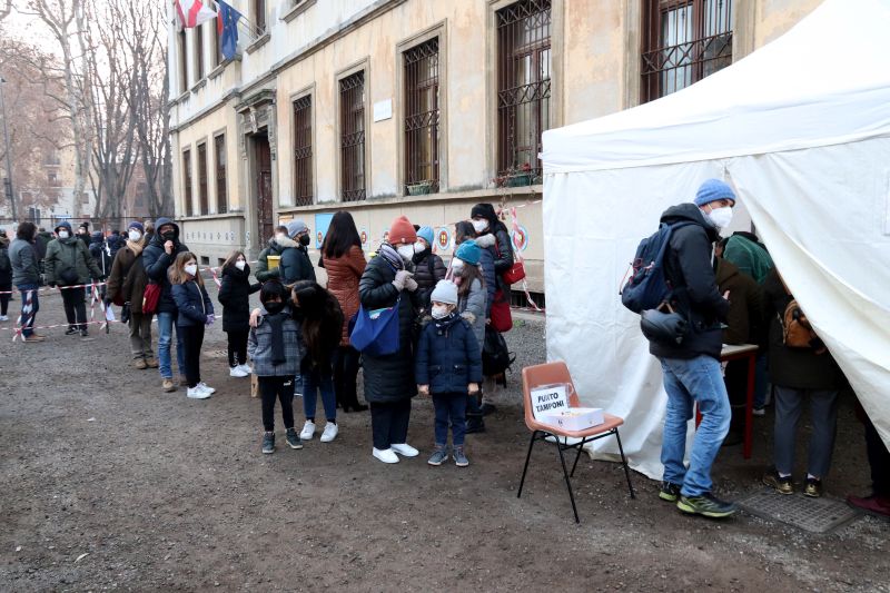 Covid, 85.288 nuovi casi e 180 decessi nelle ultime 24 ore