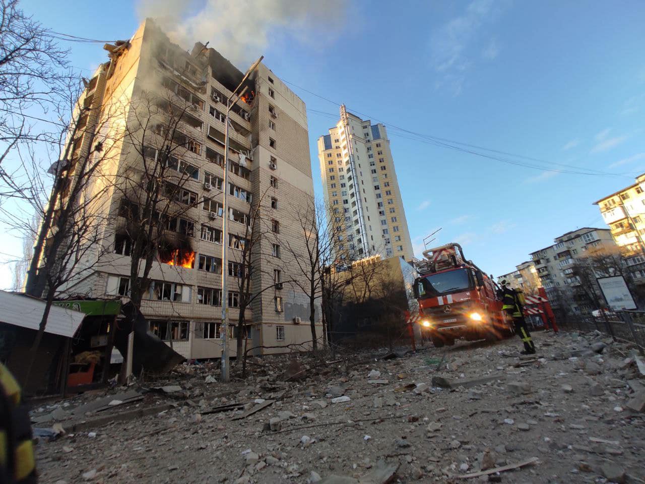 Guerra in Ucraina. Mariupol attaccata anche dal mare, bombardate le coste Odessa
