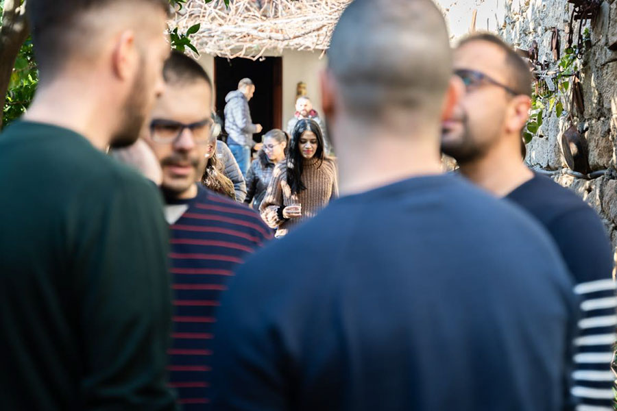 Da Cracovia al Montiferru: 17 studenti polacchi soggiorneranno a Scano per un corso di canto a cuncordu