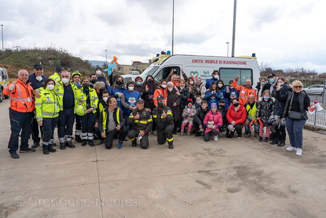 Equipaggi e profughi all'arrivo a Nuoro (foto S.Novellu)