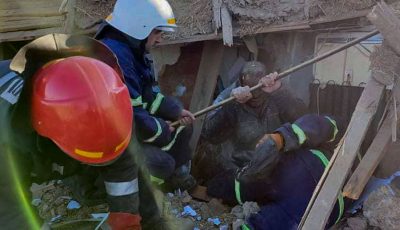 Soccorritori al lavoro in Ucraina