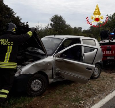 Una delle due auto coinvolte nell'incidente