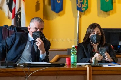 Il sottosegretario Costa e l'onorevole Mara Lapia (foto S.Novellu)