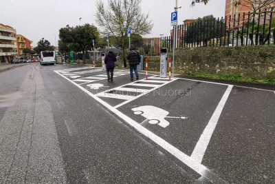 Nuoro, stalli per ricarica auto elettriche (foto S.Novellu)