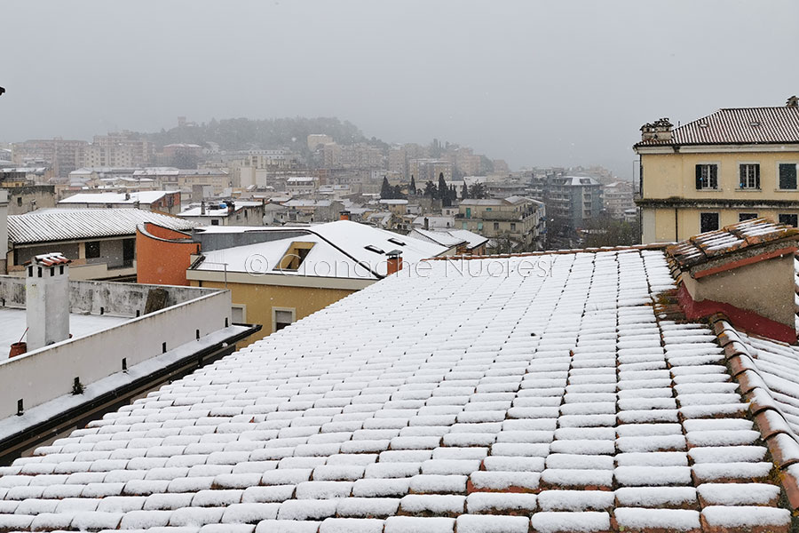 Maltempo. Neve anche a bassa quota in Sardegna, scuole chiuse in diversi centri del Nuorese