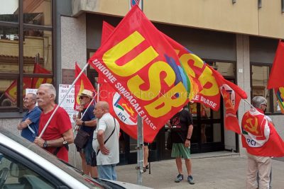 Cagliari, manifestazione USB per la sanità (foto Enrico Rubiu)