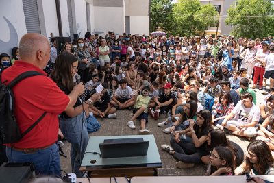 Conversazione tra gli studenti nuoresi e Samanta Cristoforetti (foto S.Novellu)