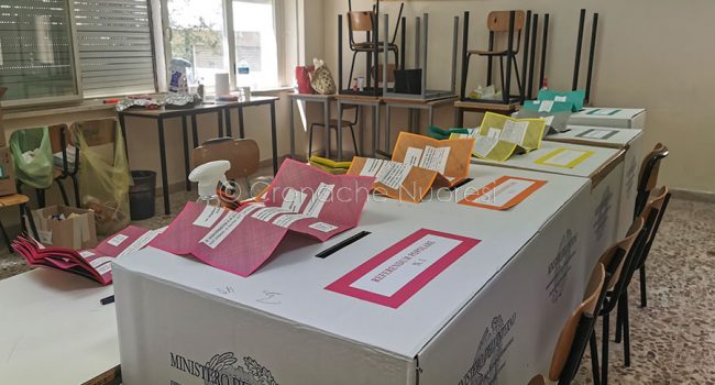 Nuoro, seggio per il Referendum giustizia (foto S.Meloni)