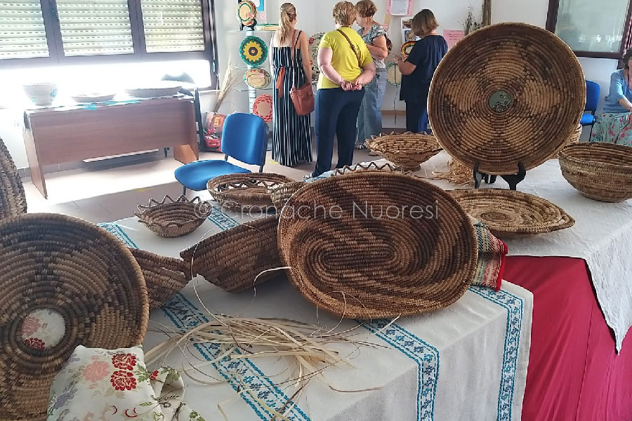 A Bosa si conclude l’anno accademico della Terza Età con la mostra dei cestini e filet