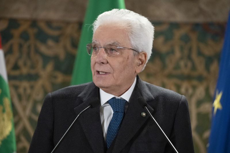 Crisi di Governo. Mattarella non accoglie le dimissioni di Draghi e lo rinvia al Parlamento