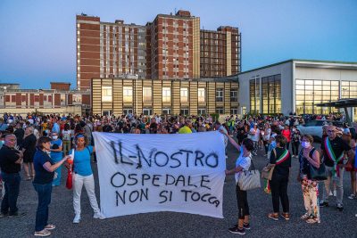Nuoro, fiaccolata per la sanita' (foto S.Novellu)