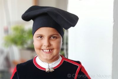 Alessandro in abito tradizionale di Nuoro (foto Elisabetta Mancone)