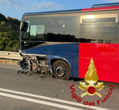 Il pullman dopo l'incidente