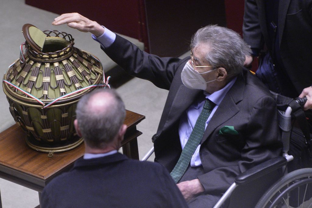 Salvini  sull’elezione di Bossi: “Quante parole al vento”