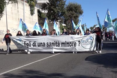 Un momento della manifestazione di oggi a Nuoro