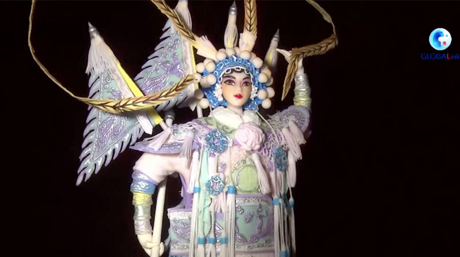 Artigianato cinese affascina a una fiera internazionale italiana