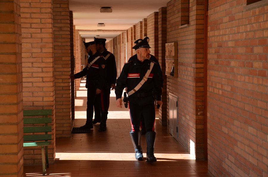 Quasi 23 chili di marijuana nascosti  in camera da letto: un 30enne in manette e  un 20enne denunciato