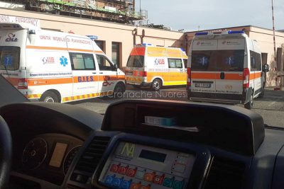 Ambulanze in attesa al Pronto Soccorso di Nuoro