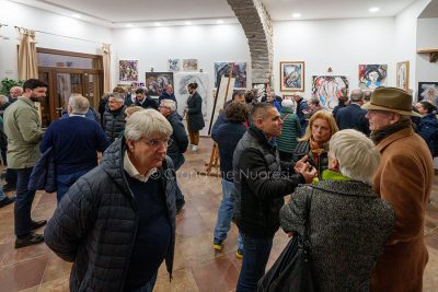 L'inaugurazione della mostra di Francesco Costa (foto S.Novellu)
