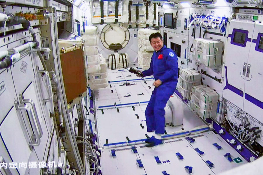 Cina: record di permanenza nello spazio del taikonauta Chen Dong