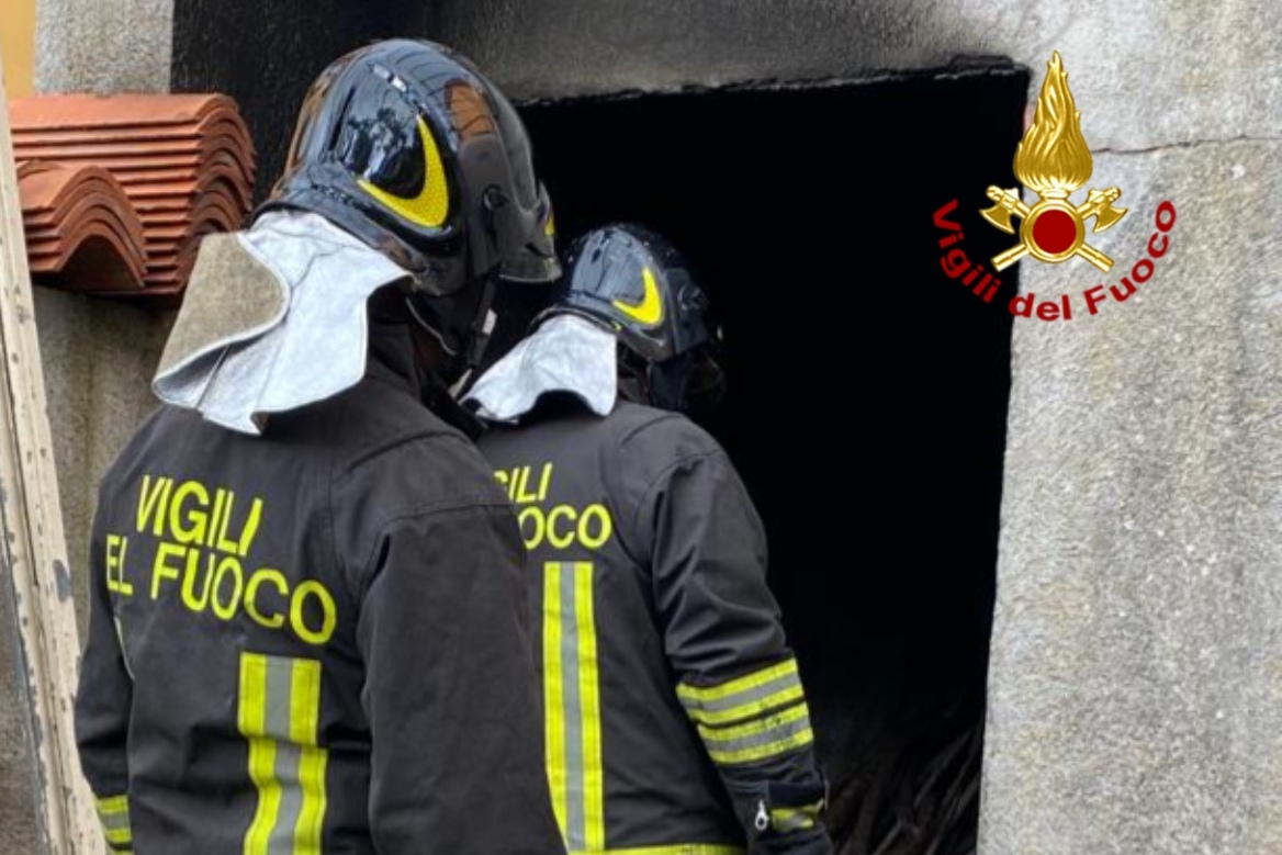 Ripostiglio a fuoco a Macomer: morto un 74enne