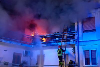 I Vigili del fuoco sul luogo dell'incendio