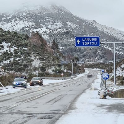 Neve sulla Statale 389