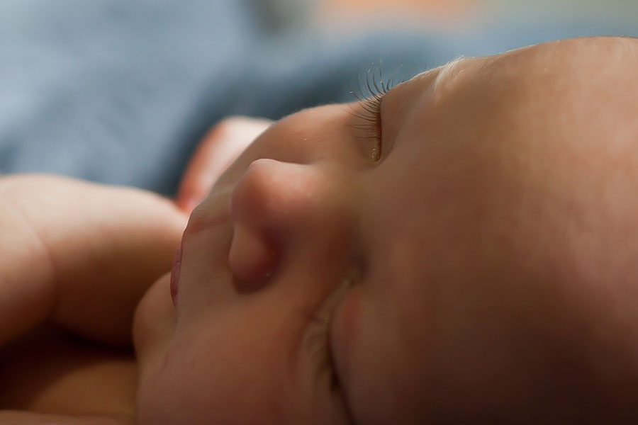 Abbandonò il figlio neonato sotto un’auto. Chiesti 10 anni per la mamma: sentenza attesa il 9 Luglio