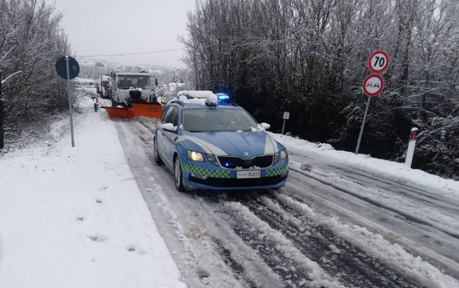 Maltempo. Fine settimana di super lavoro per la Polizia stradale di Nuoro: circa 50 gli interventi