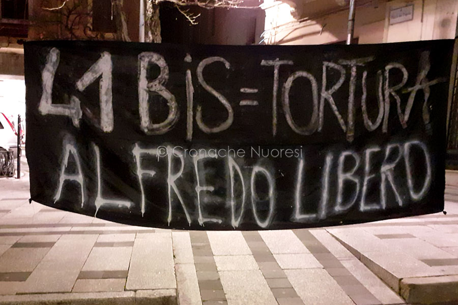 L'anarchico Alfredo Cospito ha interrotto lo sciopero della fame contro