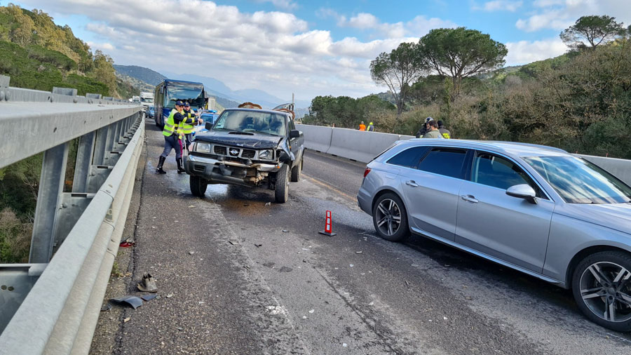 Scontro fra un fuoristrada e un’Audi sw alle porte di Nuoro: traffico rallentato