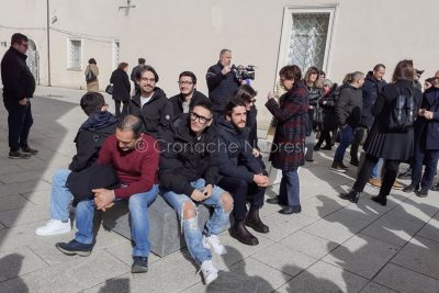 Gli studenti dello IED, autori dell'installazione (foto Nieddu)
