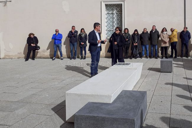 L'inaugurazione dell'installazione dedicata a Grazia Deledda (foto Nieddu)