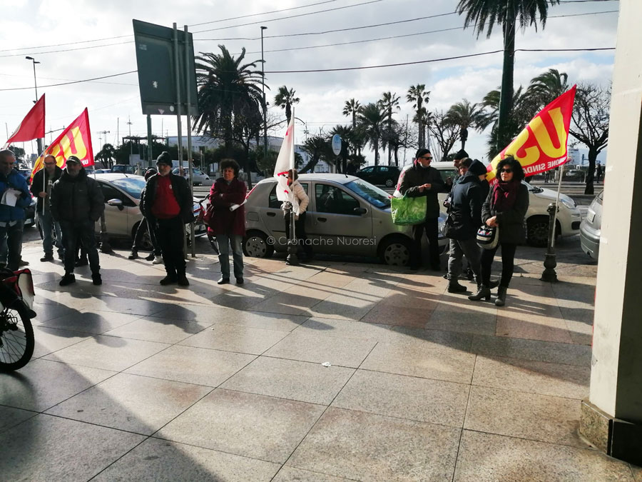 A Cagliari l’USB scende in piazza in difesa del RDC
