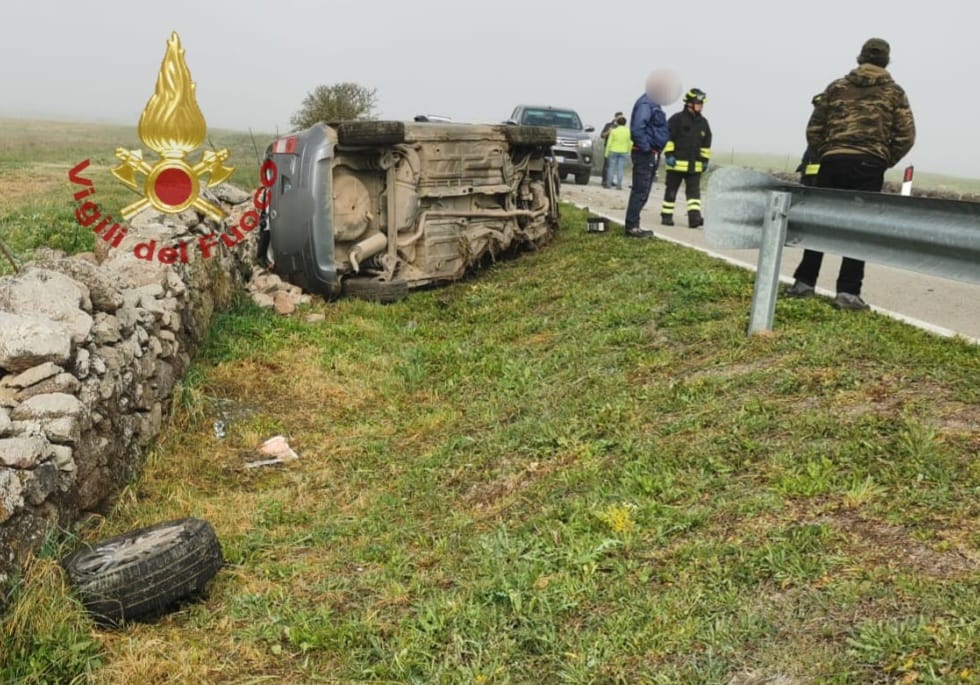 Violento scontro tra due auto sulla Ozieri-Chiaramonti: una vola fuori strada e l’impatto provoca diversi feriti