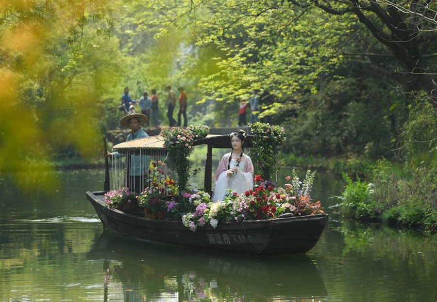 Cina: amanti degli abiti tradizionali Hanfu riuniti ad Hangzhou (1)