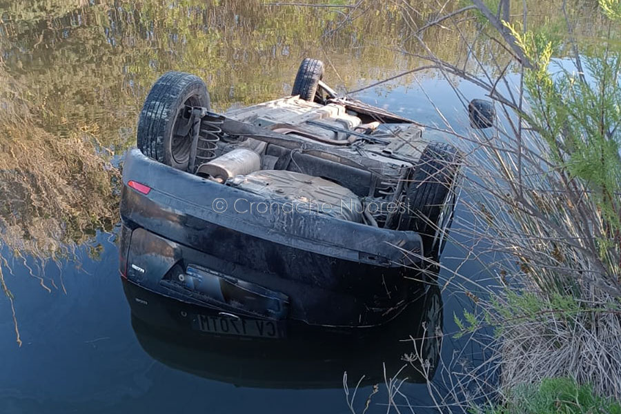 Perde il controllo dell’auto e finisce nel Cedrino: salvato in extremis un 26enne, ormai assiderato