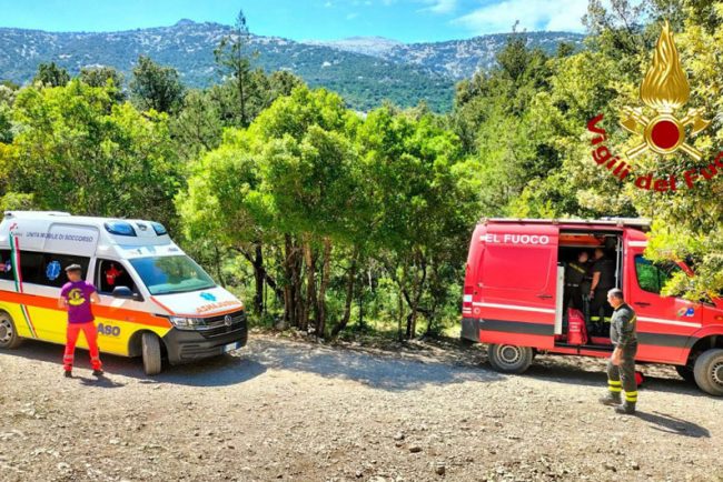 L'intervento dei Vigili del fuoco a Oliena