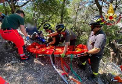 L'intervento dei Vigili del fuoco a Oliena