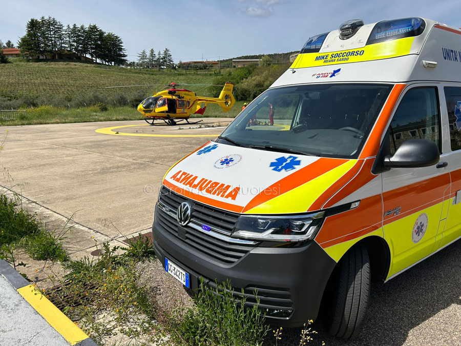 Sbalzato dalla sella fa un volo di 10 metri: motociclista in codice rosso al San Francesco di Nuoro